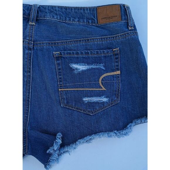 American Eagle Tomgirl Shortie Denim Jean Shorts Blue Distressed Fray Hem Sz. 10 - Picture 8 of 9